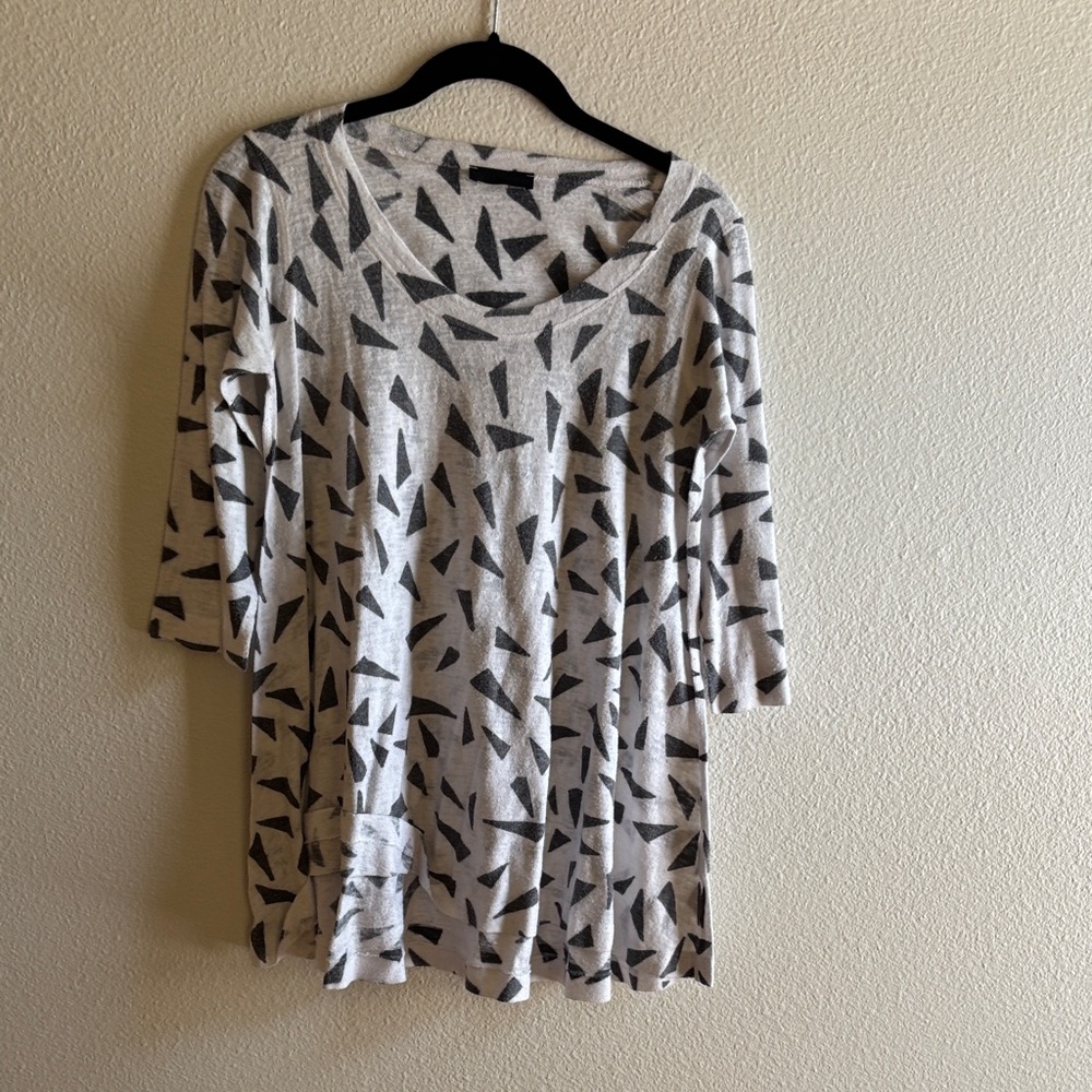 White and Gray Geometric Patterned Tunic by Nally & Millie